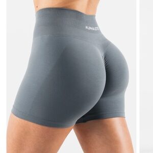 Alphalete Women's Amplify shorts